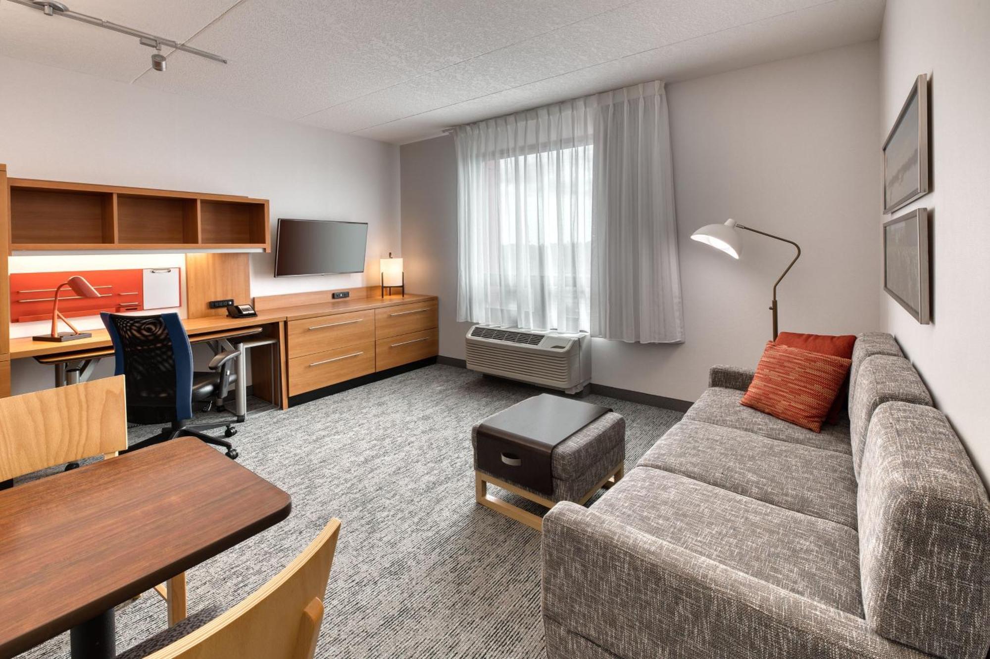 Towneplace Suites By Marriott Belleville Esterno foto