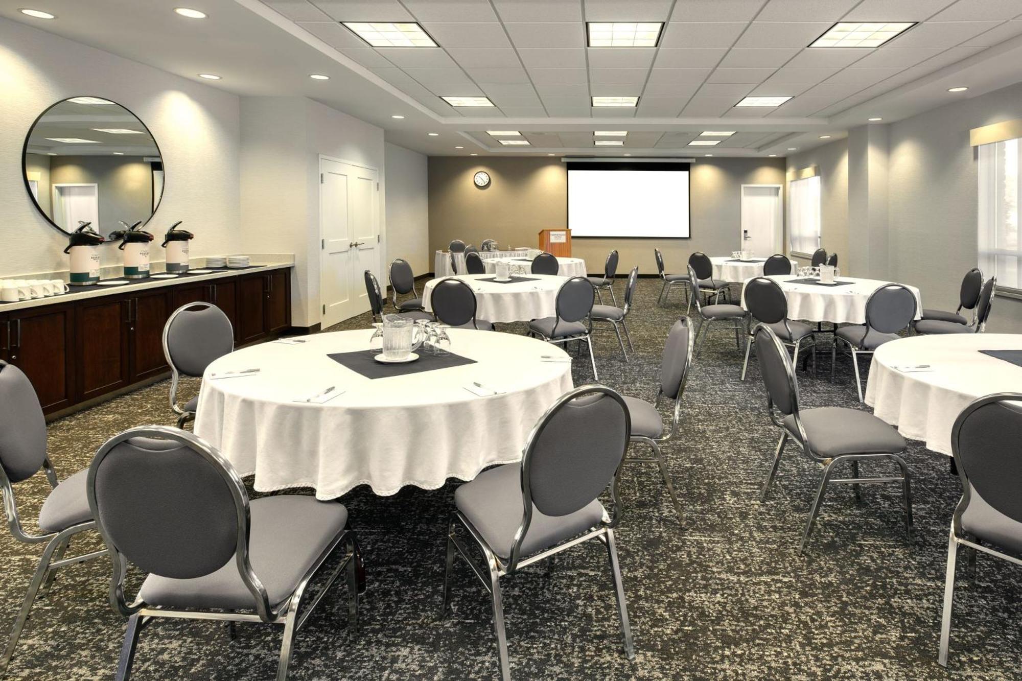 Towneplace Suites By Marriott Belleville Esterno foto